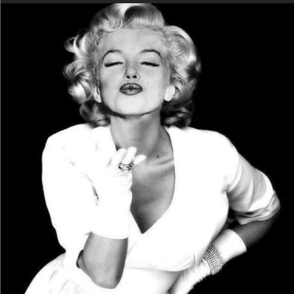 ππ MAC π SALES ππ. LIKE THIS FLYER 2B NOTIFIED WHEN I POP ON WITH πDEALSπ - Picture 16 of 16